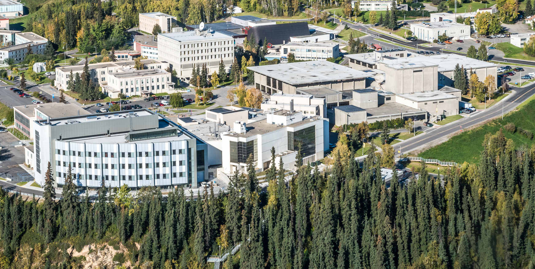 Duckering is a modern glass front 5 story building on the UAF campus.